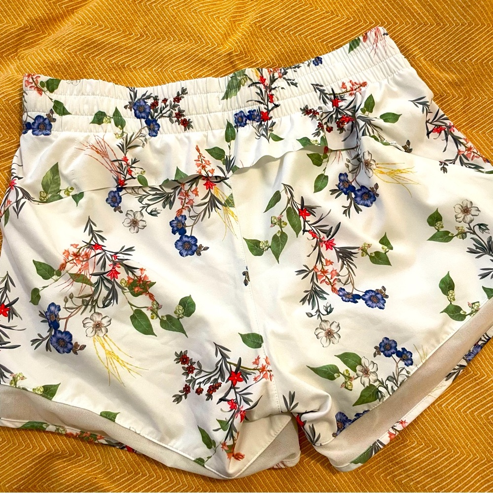 Athleta Mesh Racer Run Mid Rise Shorts Floral Small - Picture 2 of 8